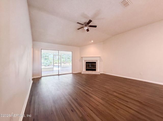 8436 STAPLEHURST Drive W, Jacksonville, FL 32244