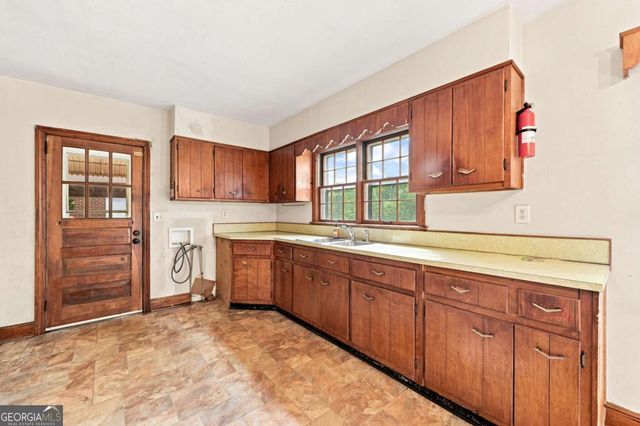 5922 Medlock Avenue, Austell, GA 30106