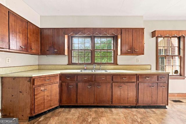 5922 Medlock Avenue, Austell, GA 30106