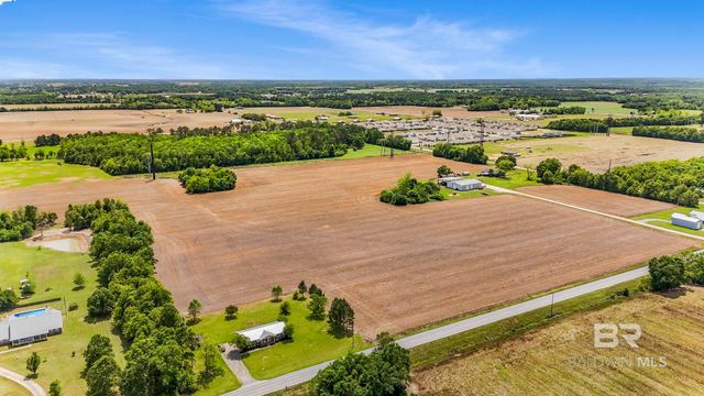 19516 County Road 48, Robertsdale, AL 36567