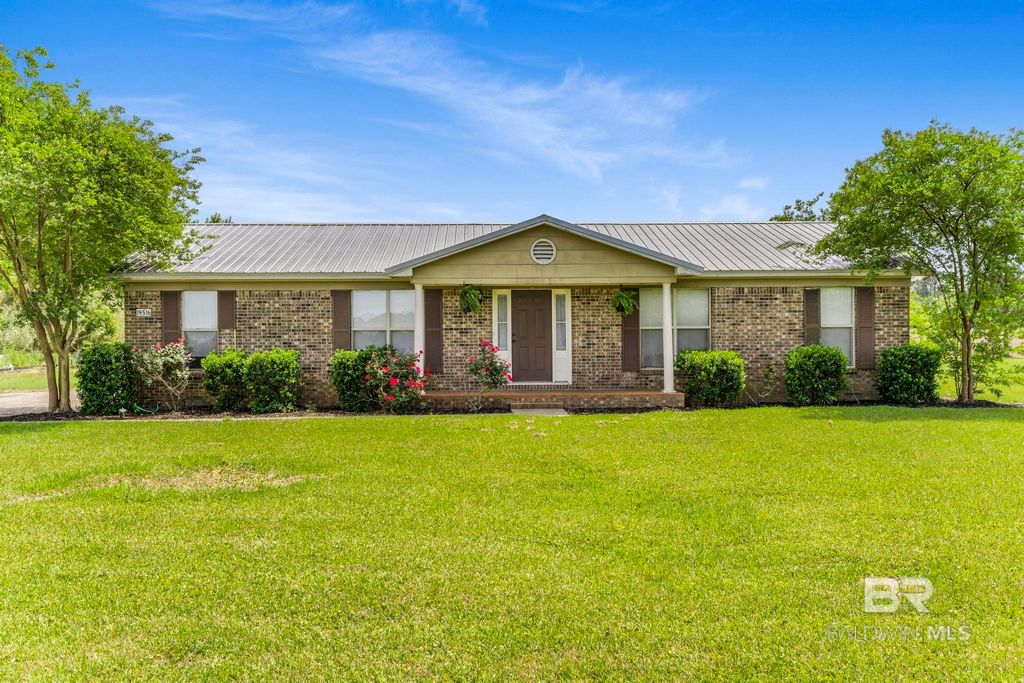 19516 County Road 48, Robertsdale, AL 36567