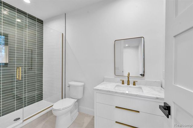 4546 Niagara Lane, Bloomfield Hills, MI 48301