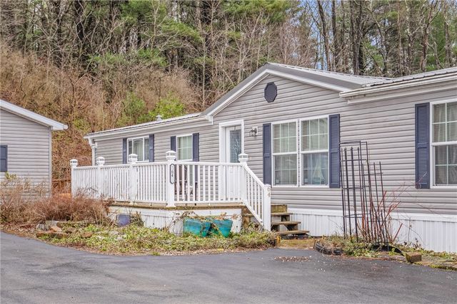 64 High View Dr, Donegal, PA 15628