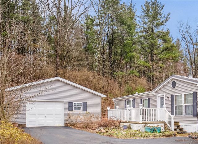 64 High View Dr, Donegal, PA 15628