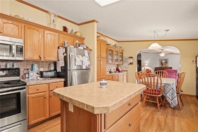 64 High View Dr, Donegal, PA 15628