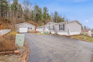 64 High View Dr, Donegal, PA 15628