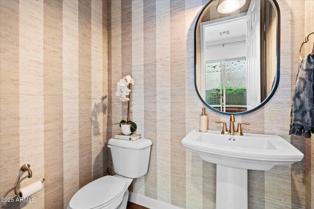 4615 E NAVIGATOR Lane, Phoenix, AZ 85050