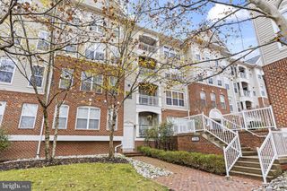 5108 DONOVAN DR #203, Alexandria, VA 22304