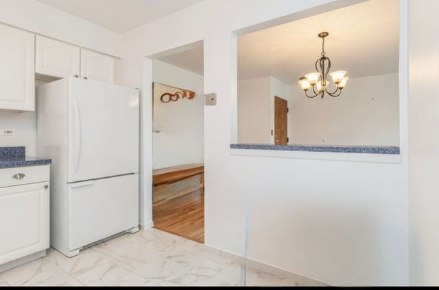 709 79th Street 401, Darien, IL 60561