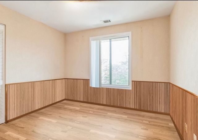 709 79th Street 401, Darien, IL 60561