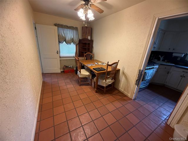 31 Prince Street, New Hyde Park, NY 11040