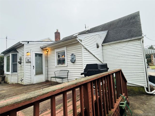 31 Prince Street, New Hyde Park, NY 11040