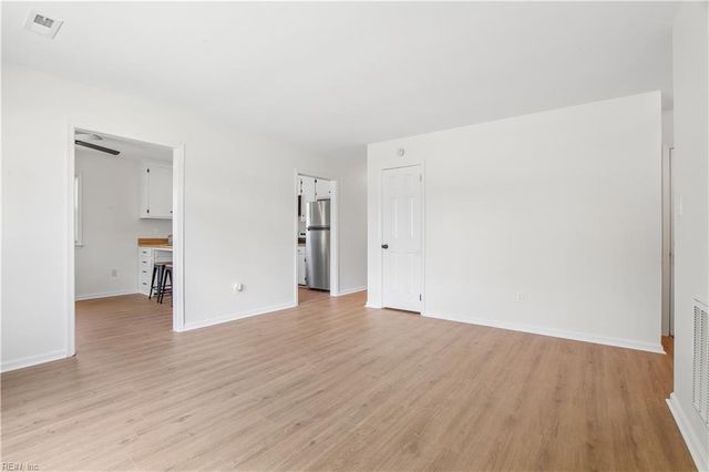 38 Rendon DR, Hampton, VA 23666