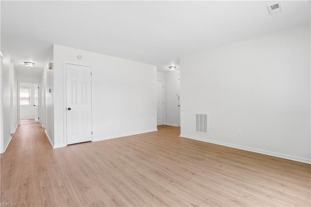 38 Rendon DR, Hampton, VA 23666