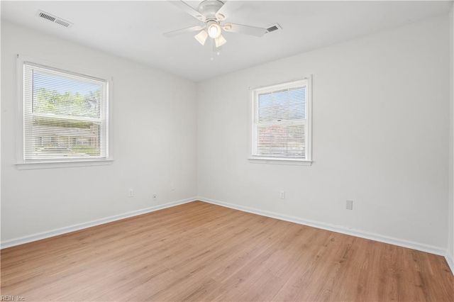 38 Rendon DR, Hampton, VA 23666