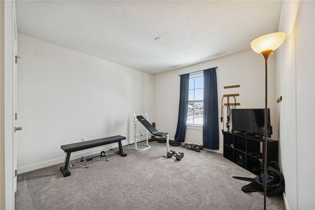 1065 Wedgewood Dr, Penn Twp, PA 15644