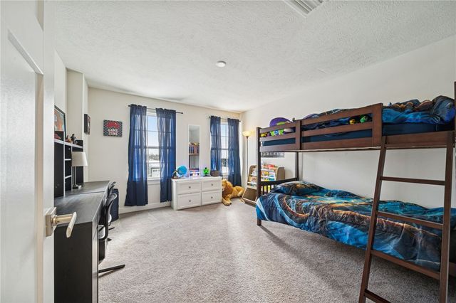 1065 Wedgewood Dr, Penn Twp, PA 15644