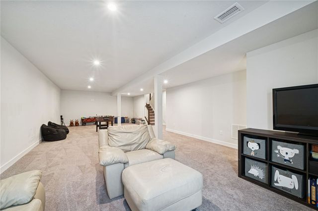 1065 Wedgewood Dr, Penn Twp, PA 15644