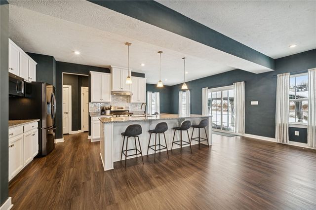 1065 Wedgewood Dr, Penn Twp, PA 15644