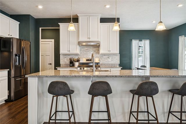 1065 Wedgewood Dr, Penn Twp, PA 15644