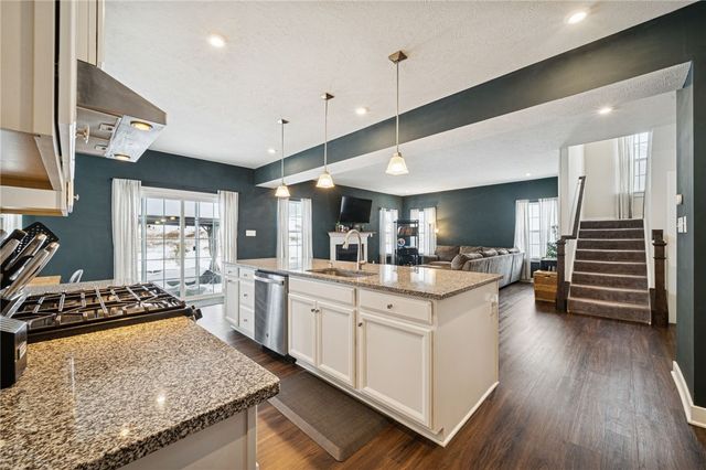 1065 Wedgewood Dr, Penn Twp, PA 15644