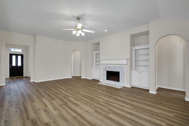 59 Hidden Meadow Drive, The Woodlands, TX 77382