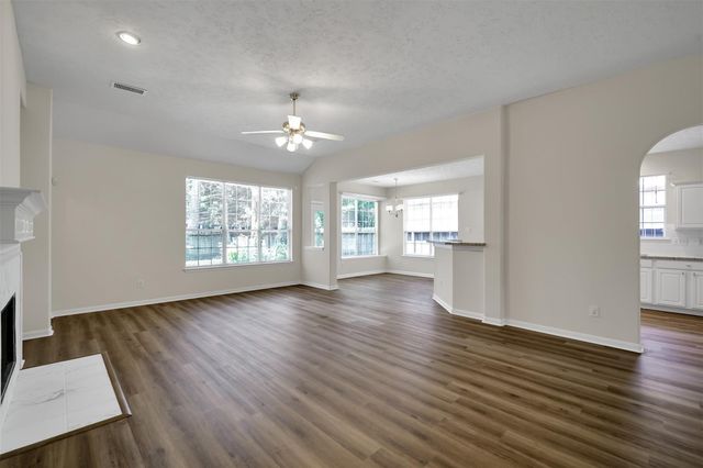 59 Hidden Meadow Drive, The Woodlands, TX 77382