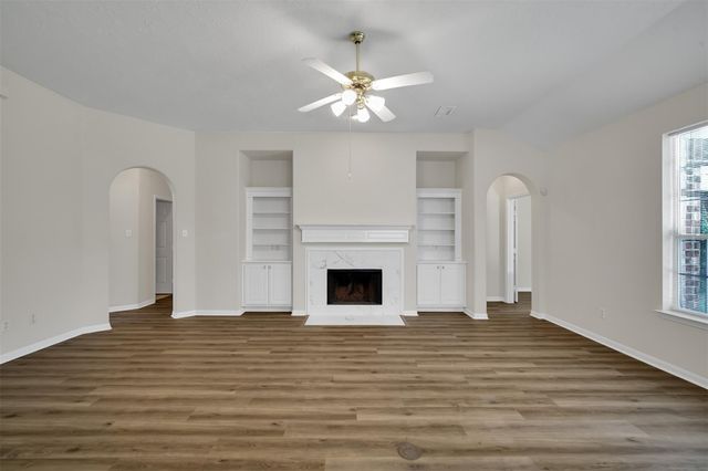 59 Hidden Meadow Drive, The Woodlands, TX 77382