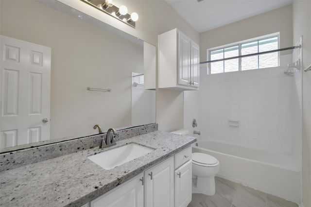 59 Hidden Meadow Drive, The Woodlands, TX 77382