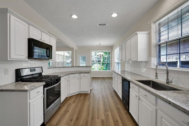 59 Hidden Meadow Drive, The Woodlands, TX 77382