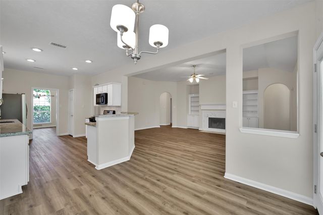 59 Hidden Meadow Drive, The Woodlands, TX 77382