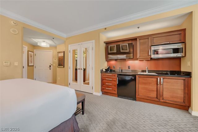 145 East Harmon Avenue 417, Las Vegas, NV 89109