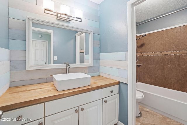 11108 FAIRBANKS GRANT Road W, Jacksonville, FL 32223