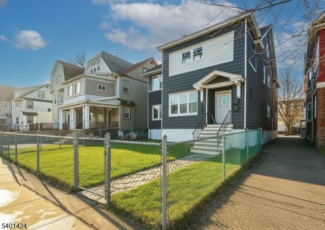 189 N Oraton Pkwy, East Orange City, NJ 07017