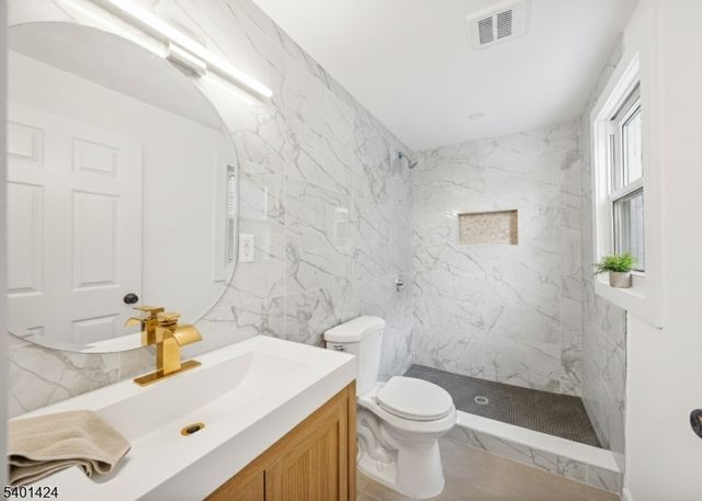 189 N Oraton Pkwy, East Orange City, NJ 07017