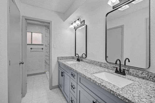 13747 Rampchester Lane, Houston, TX 77015