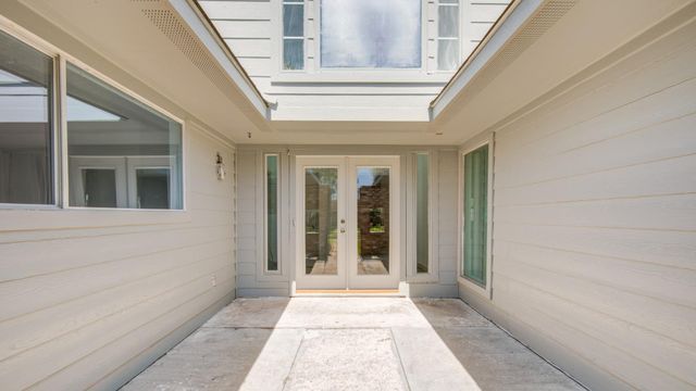 13747 Rampchester Lane, Houston, TX 77015