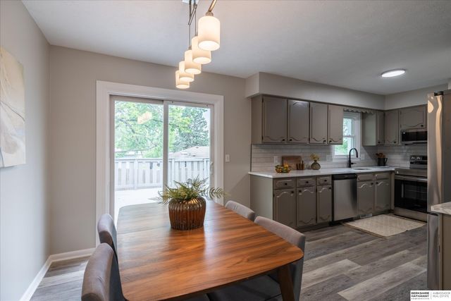 11413 S Circle, Omaha, NE 68137