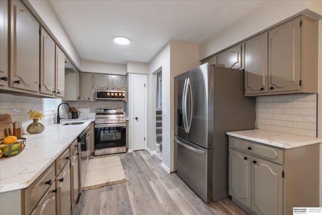 11413 S Circle, Omaha, NE 68137