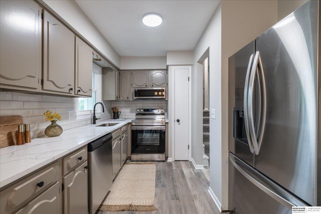 11413 S Circle, Omaha, NE 68137