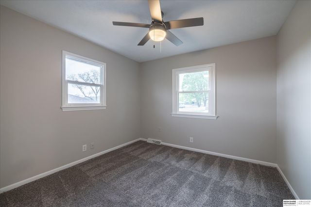 11413 S Circle, Omaha, NE 68137