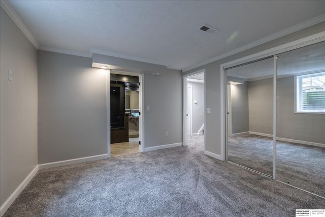 11413 S Circle, Omaha, NE 68137