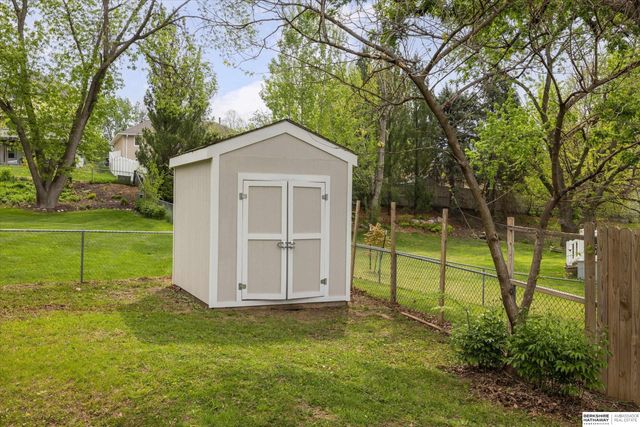 11413 S Circle, Omaha, NE 68137