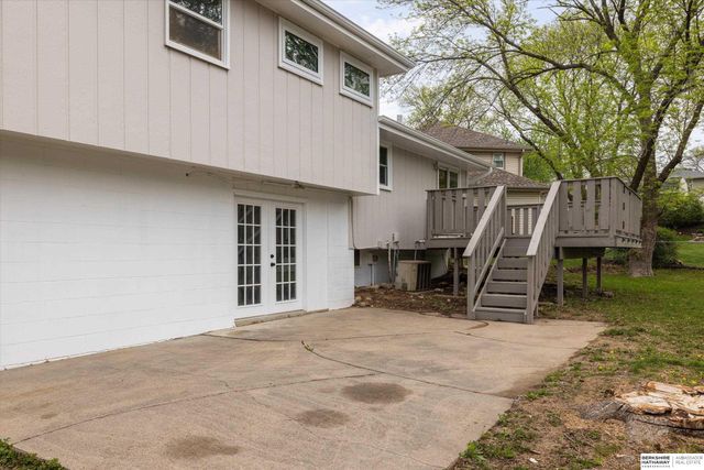 11413 S Circle, Omaha, NE 68137