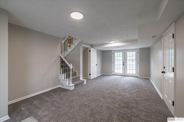 11413 S Circle, Omaha, NE 68137