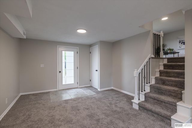 11413 S Circle, Omaha, NE 68137