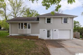 11413 S Circle, Omaha, NE 68137