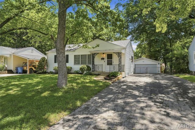 80 La Venta Drive, Florissant, MO 63031