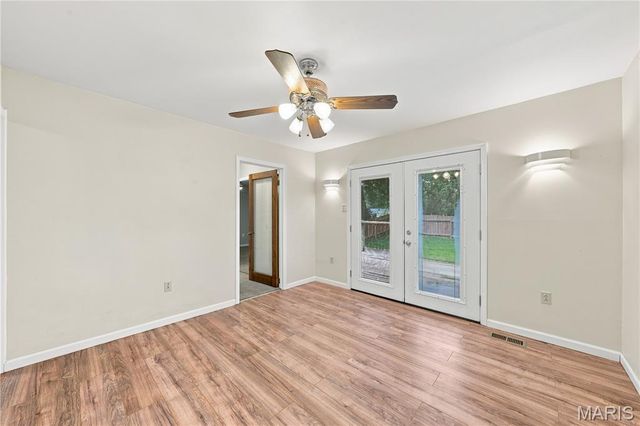 80 La Venta Drive, Florissant, MO 63031