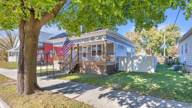 1720 Alexander COURT, Sheboygan, WI 53081